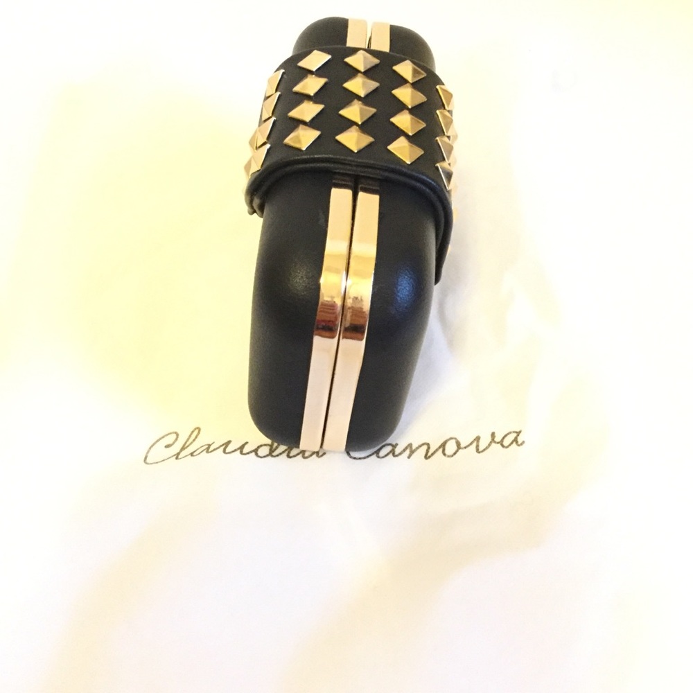 GOLD ROCKSTUDS CLUTCH ❤️ - Picture 5 of 9